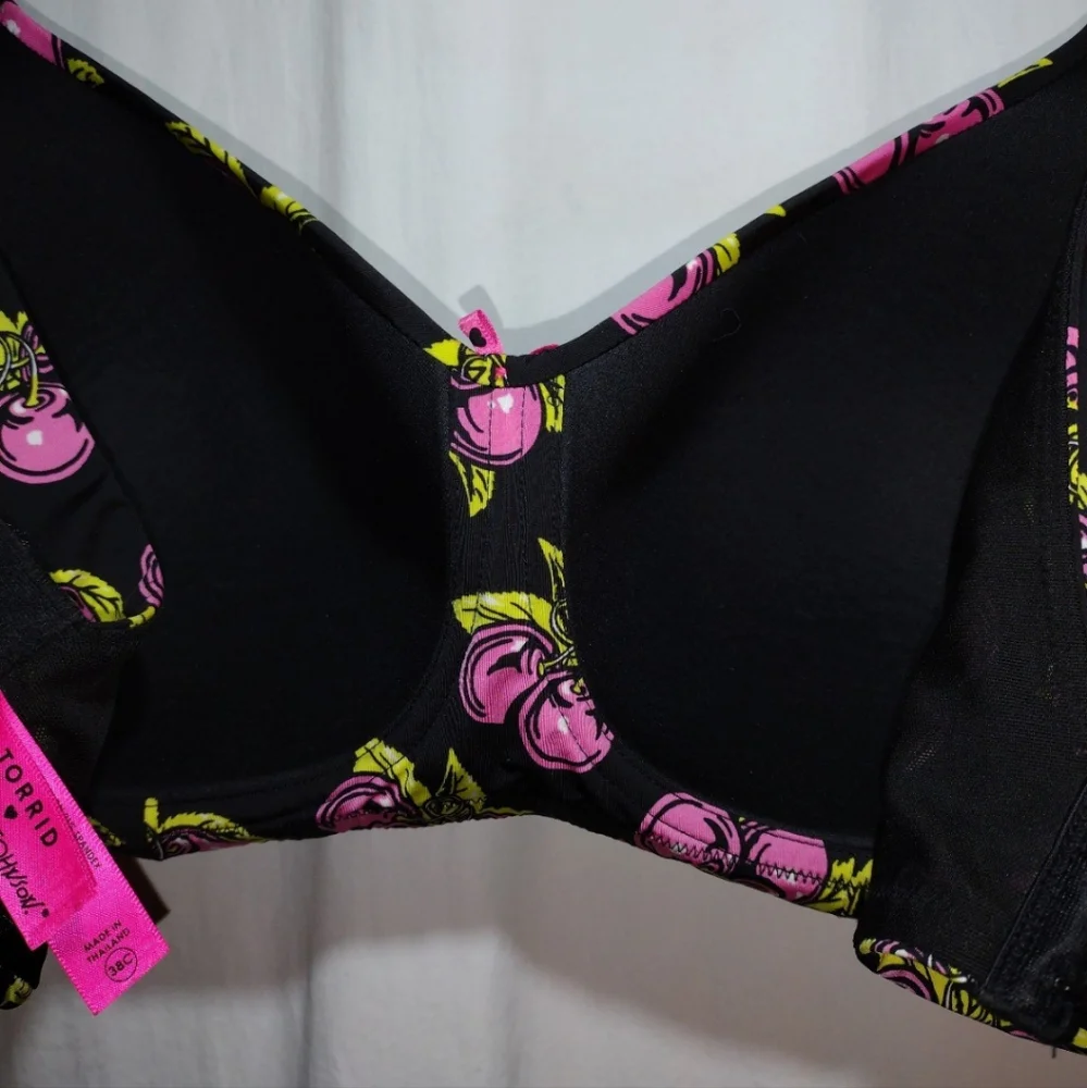 Torrid & Betsey Johnson Cherries Bra Size 38C